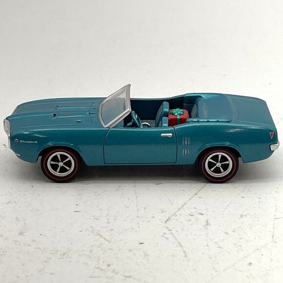 1968 Pontiac Firebird Classic American Car - Hallmark Keepsake Diecast Ornament - Picture 4 of 16